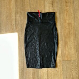Spanx commando faux leather pencil skirt